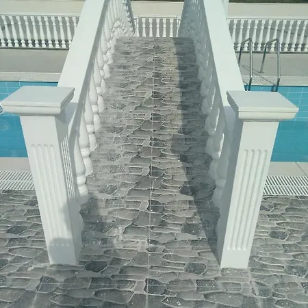 Olympic Beach 公寓式酒店 *